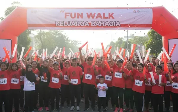 balon tepuk kayong utara